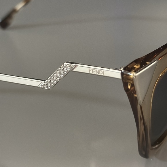 Fendi sunglasses main image 7